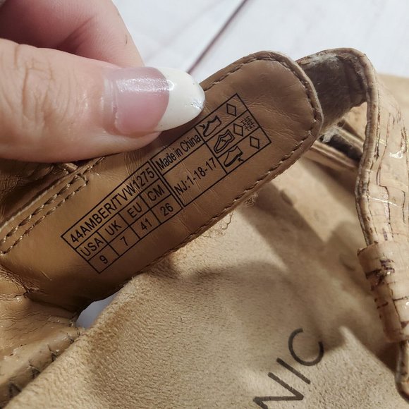 Vionic Sandals 9 Women 44 Amber Cork Beaded Arch Support Comfort Shoes Beige - Picture 7 of 9